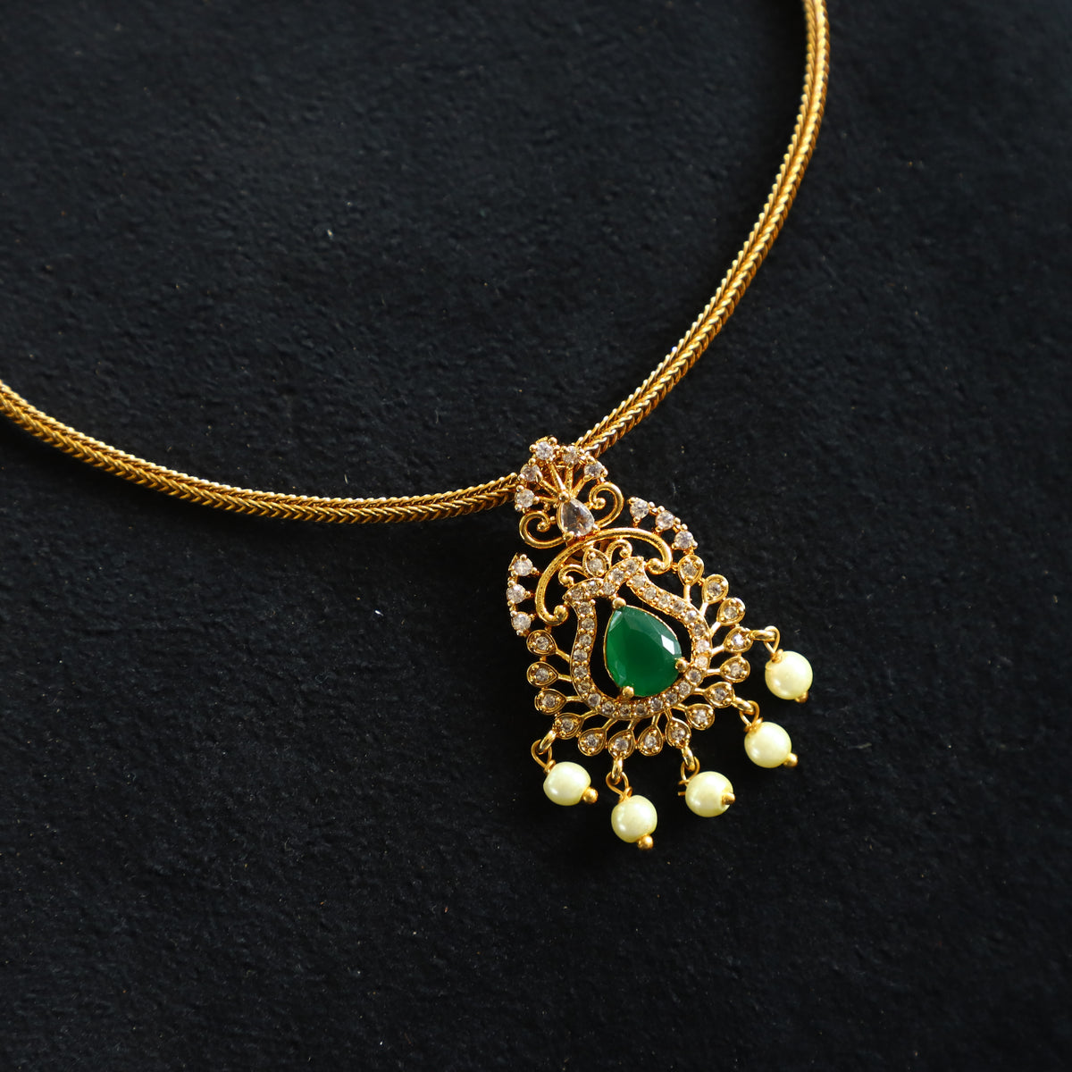 EMILY NECKPIECE