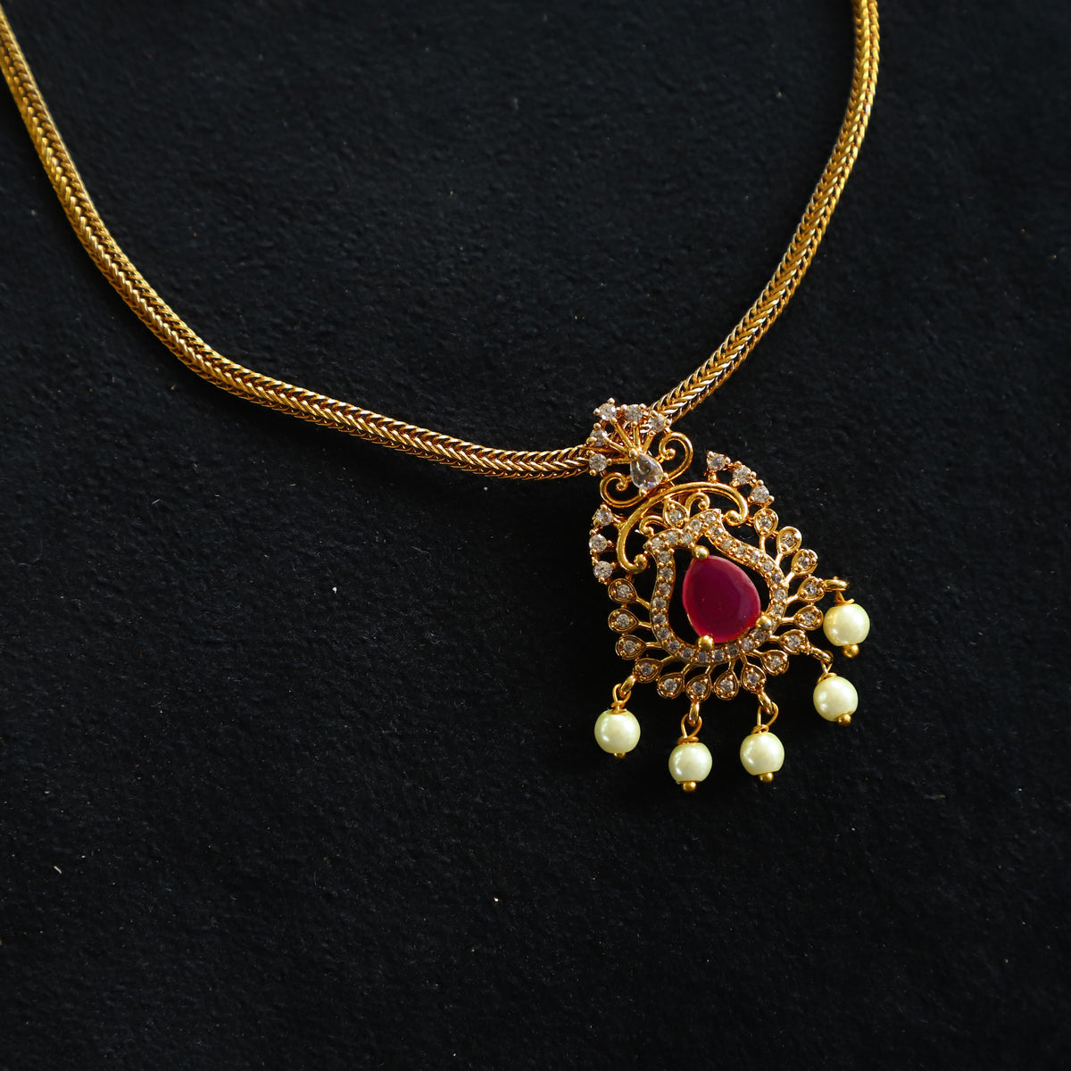 EMILY NECKPIECE
