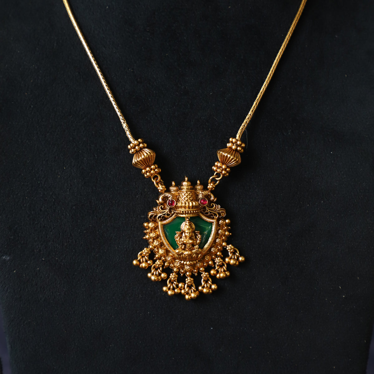 ESME NECKPIECE