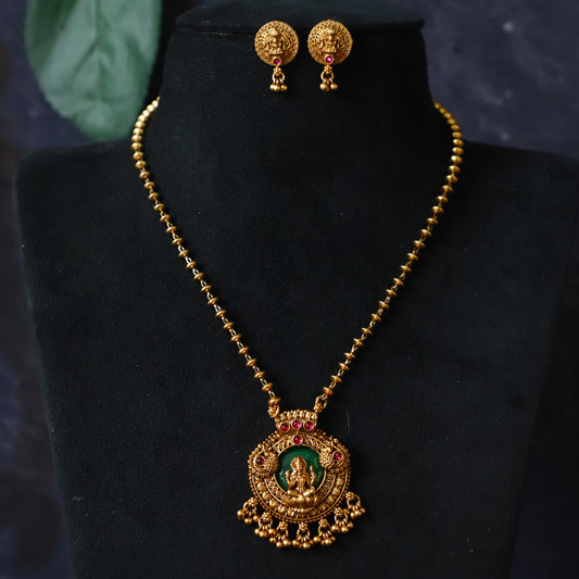 MOLLY NECKPIECE