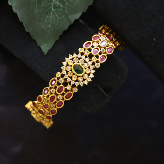 PARI BANGLE