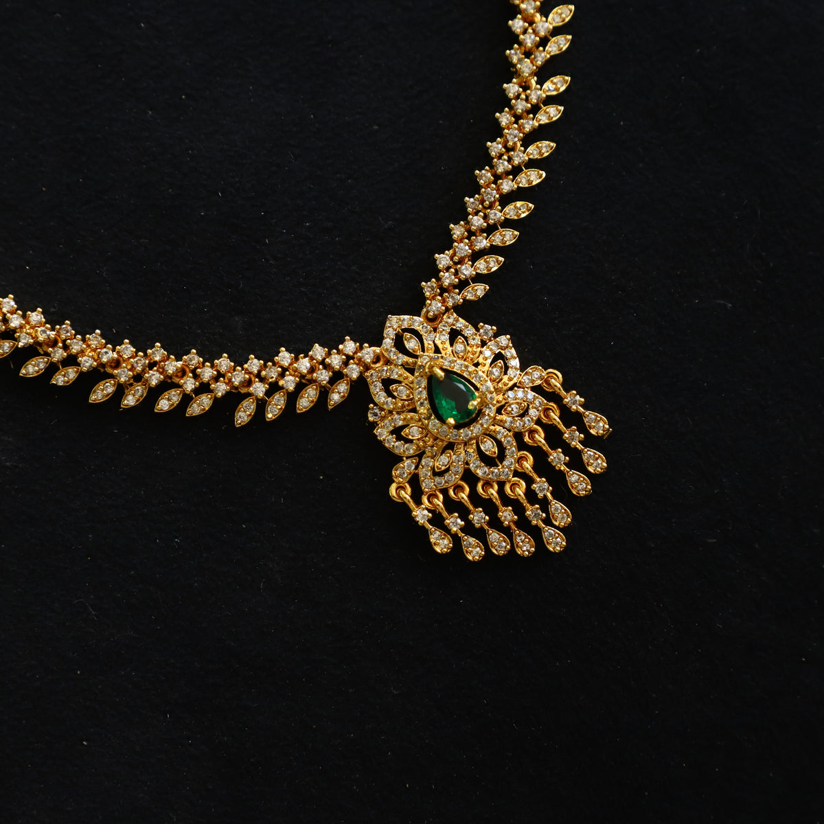 LISA NECKPIECE
