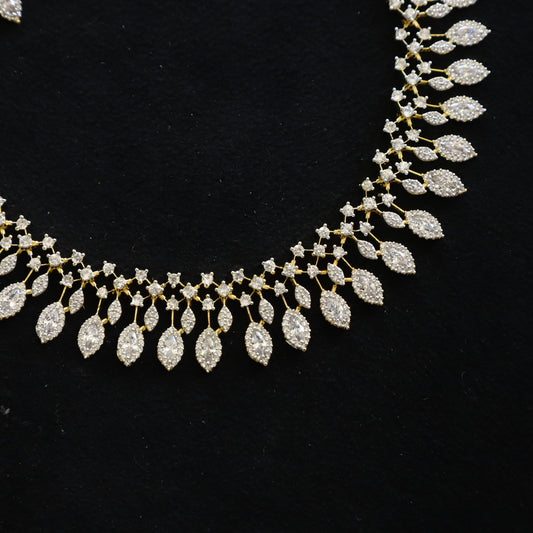 INAYA NECKPIECE