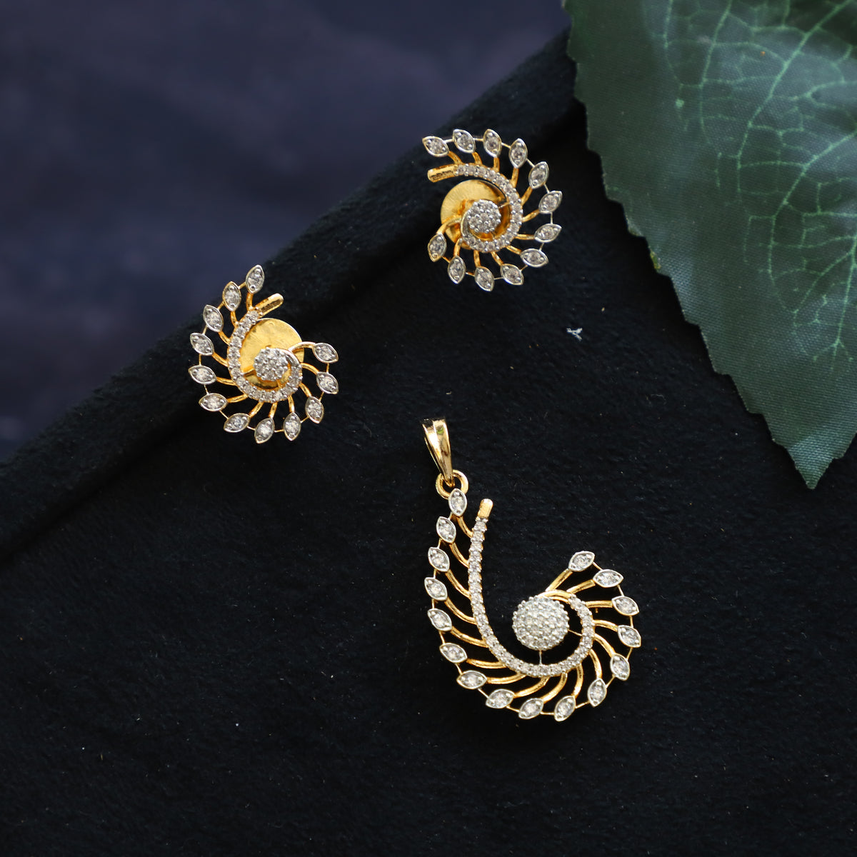 TINA PENDENT SET
