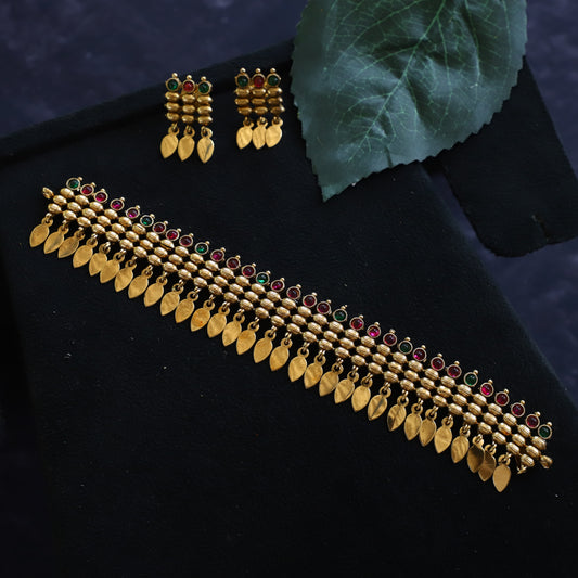 THEA NECKPIECE