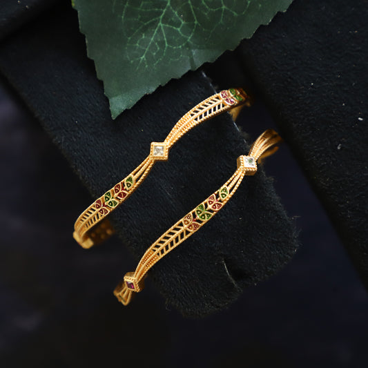LEE BANGLE