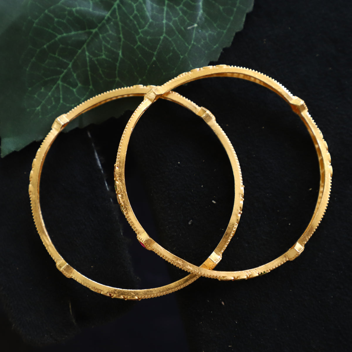 LEE BANGLE