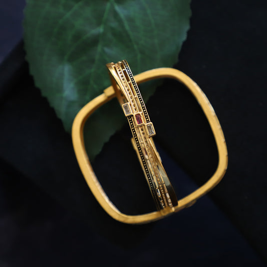 LYDIA BANGLE