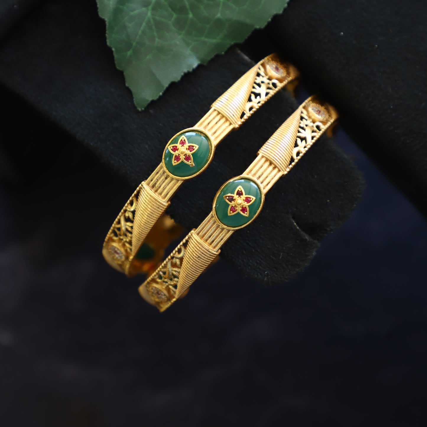 LEWIS BANGLE