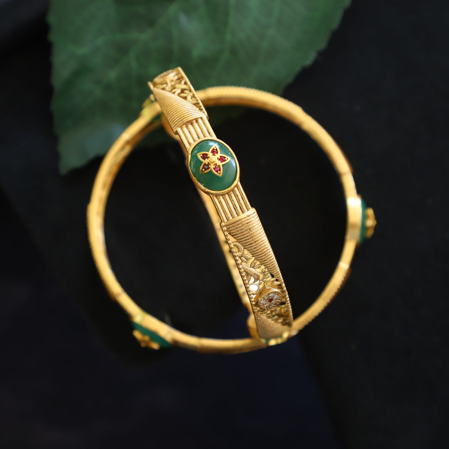 LEWIS BANGLE