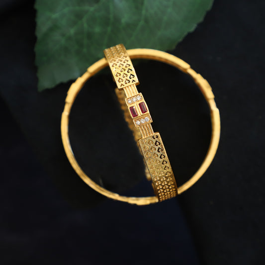 LOGAN BANGLE