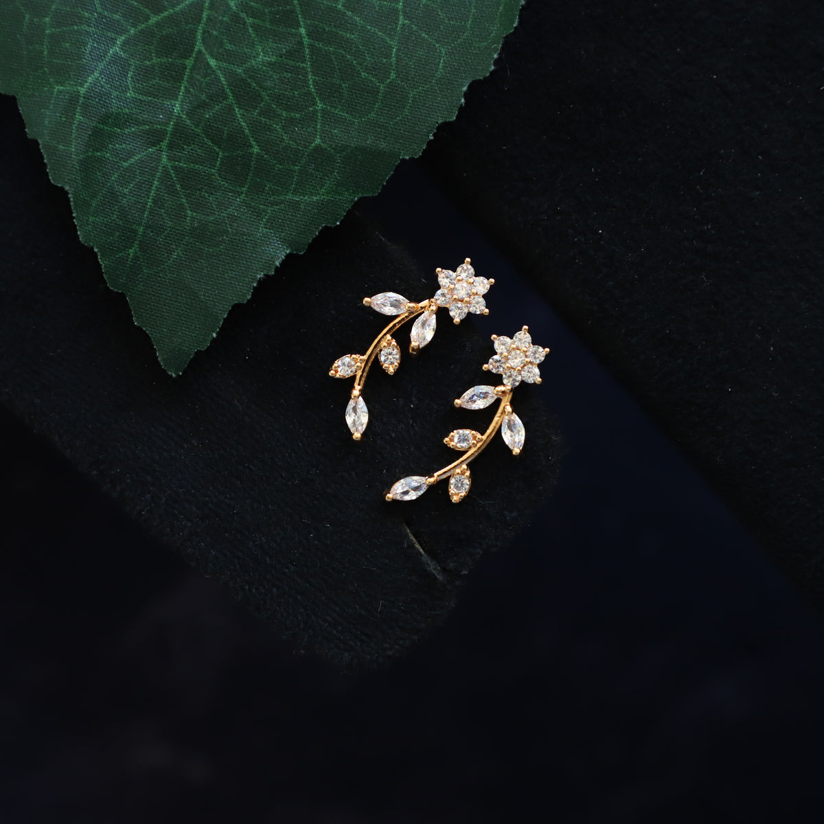 RYAN EARRING