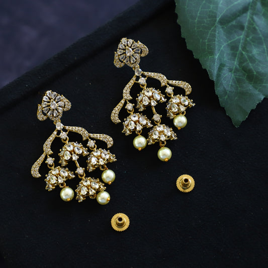 KATIE EARRING
