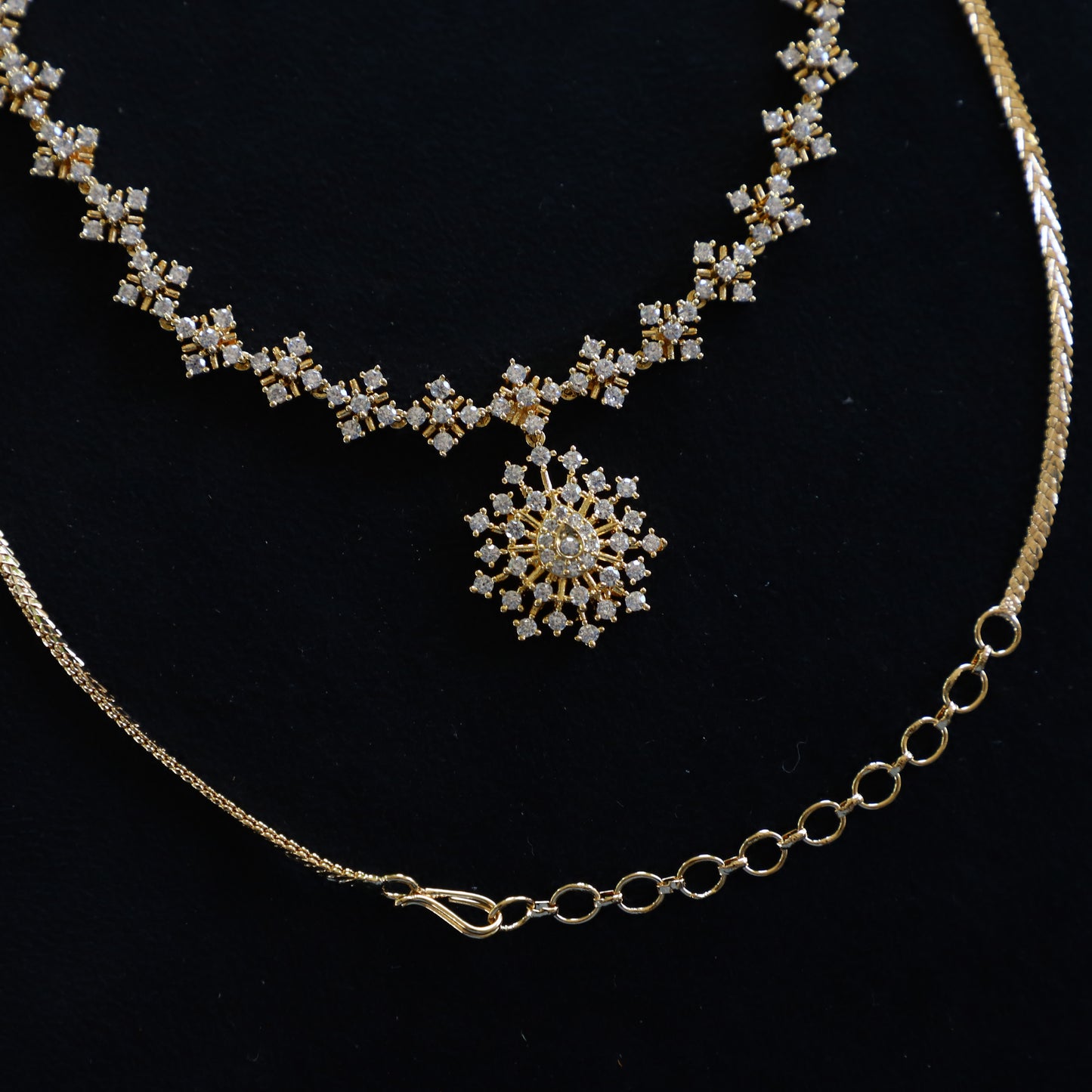 LUKE NECKPIECE