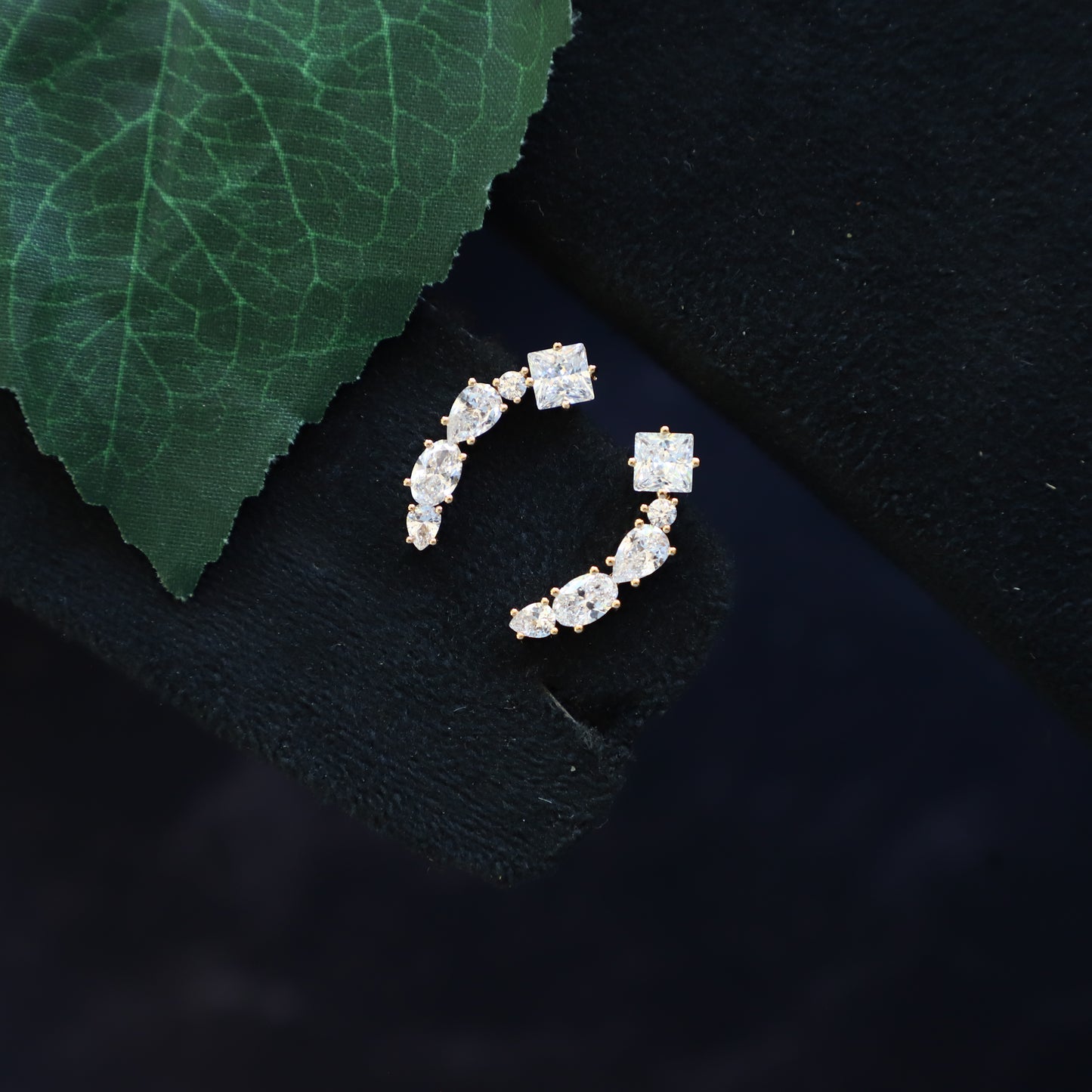 SWAN EARRING