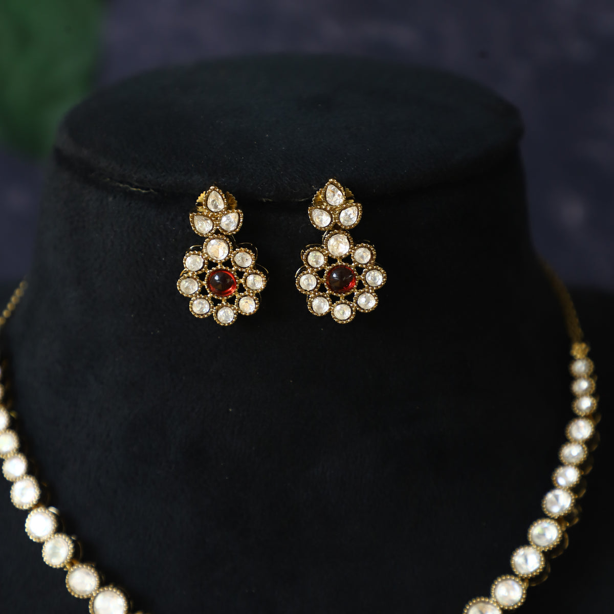 JAXON NECKPIECE