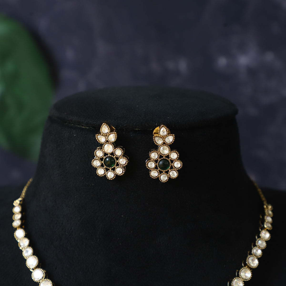 JAXON NECKPIECE