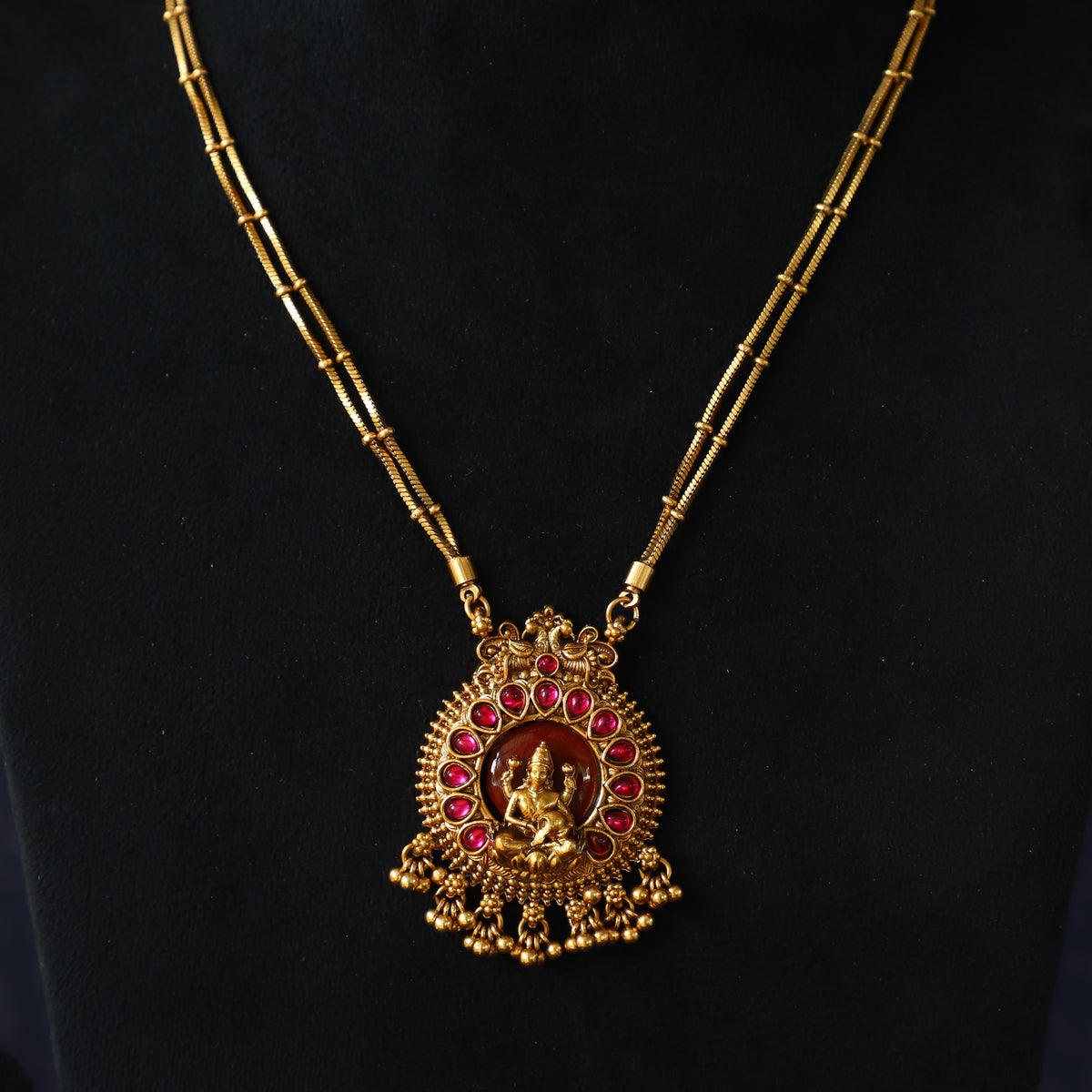 JULIN NECKPIECE