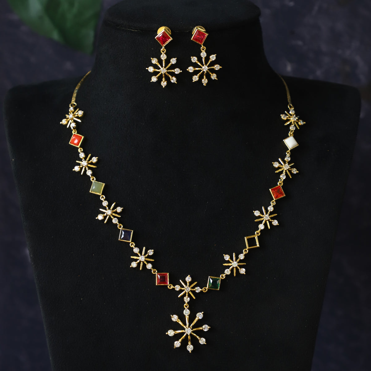 MAX NECKPIECE