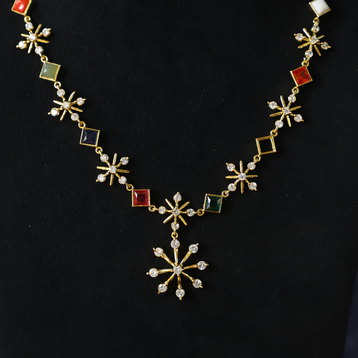 MAX NECKPIECE