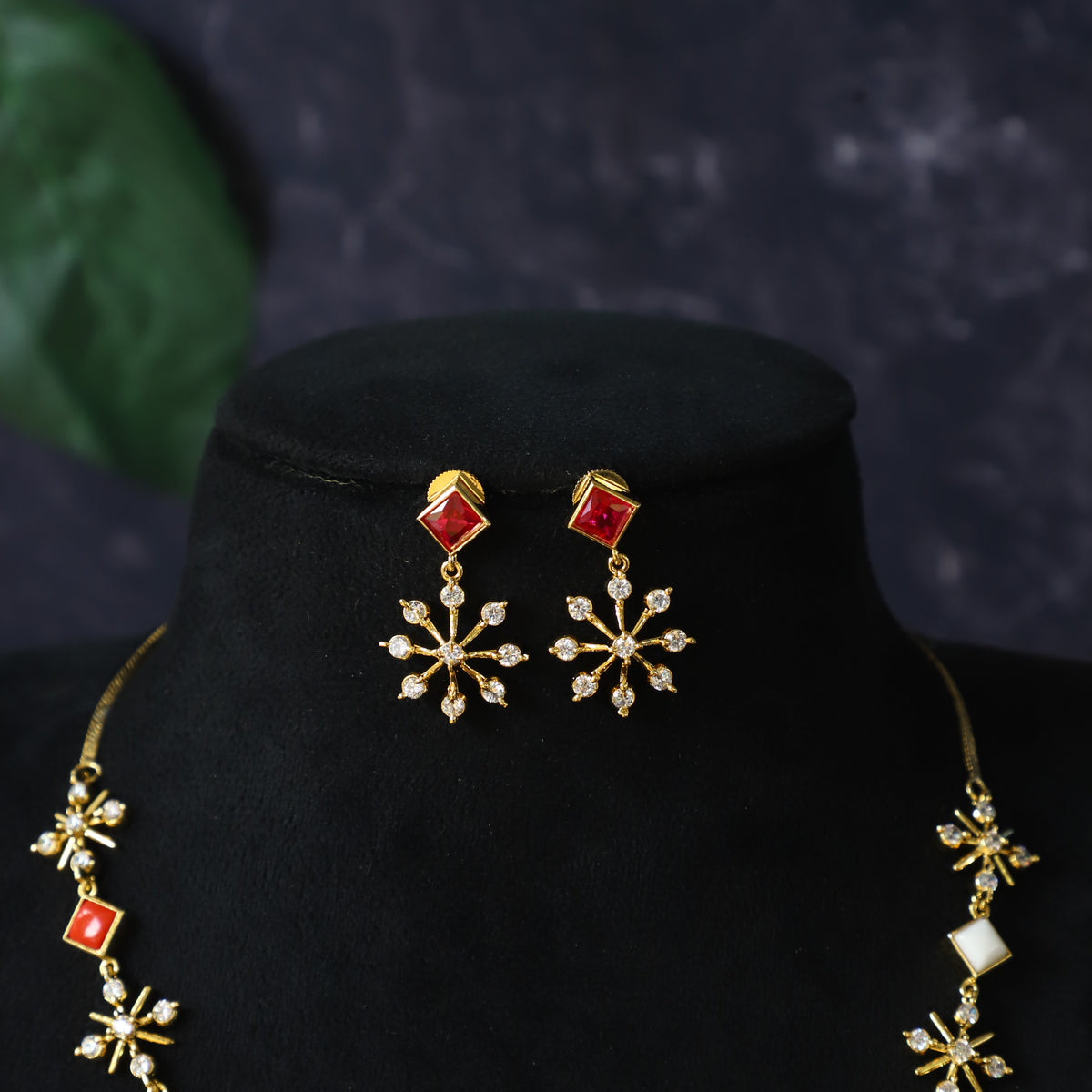 MAX NECKPIECE