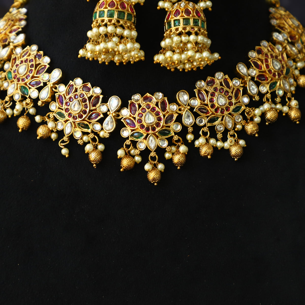 KAMAL NECKPIECE