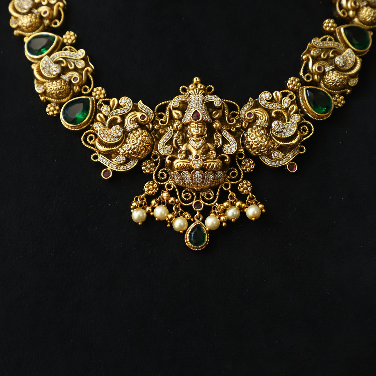 EMERALD DIAMOND NECKSET