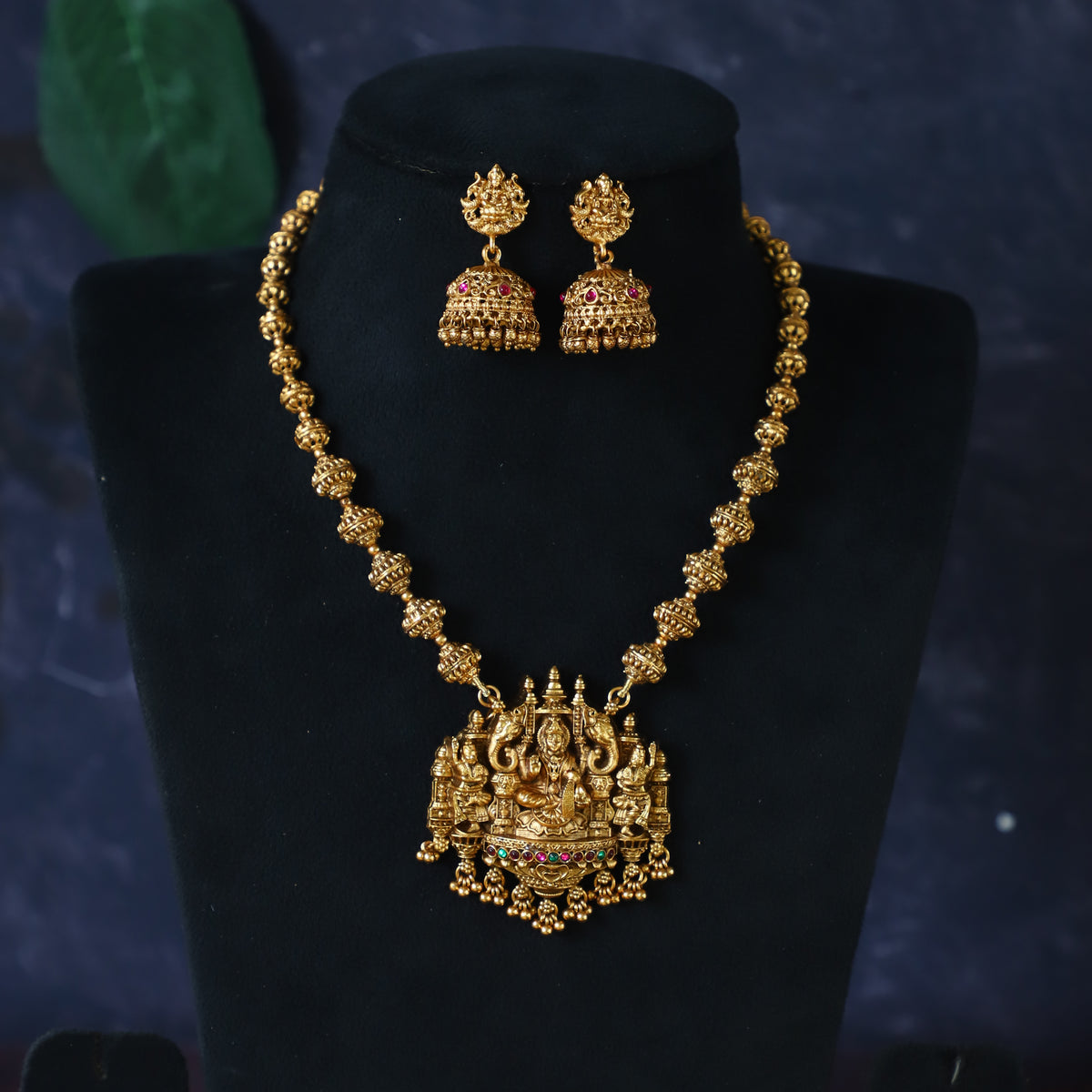 KONA NECKPIECE