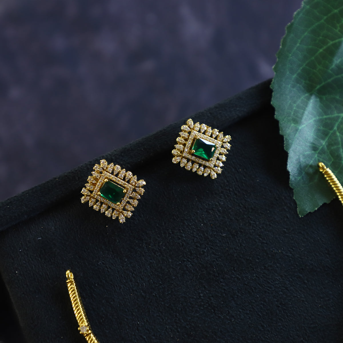 ESME NECKPIECE