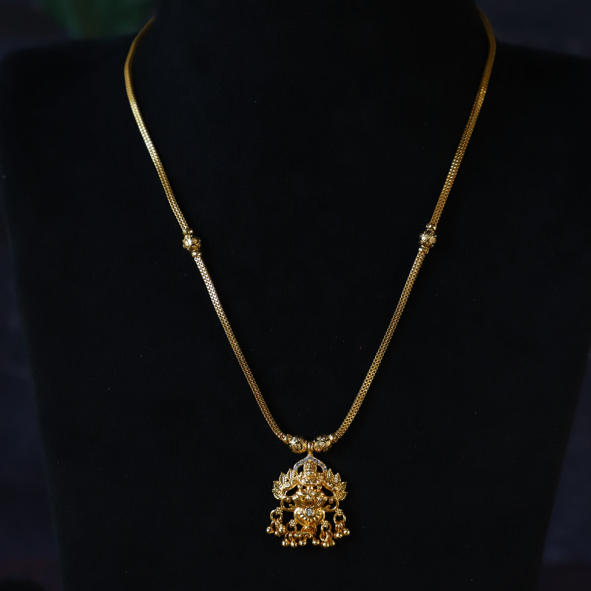 LAKSHMI CHAIN