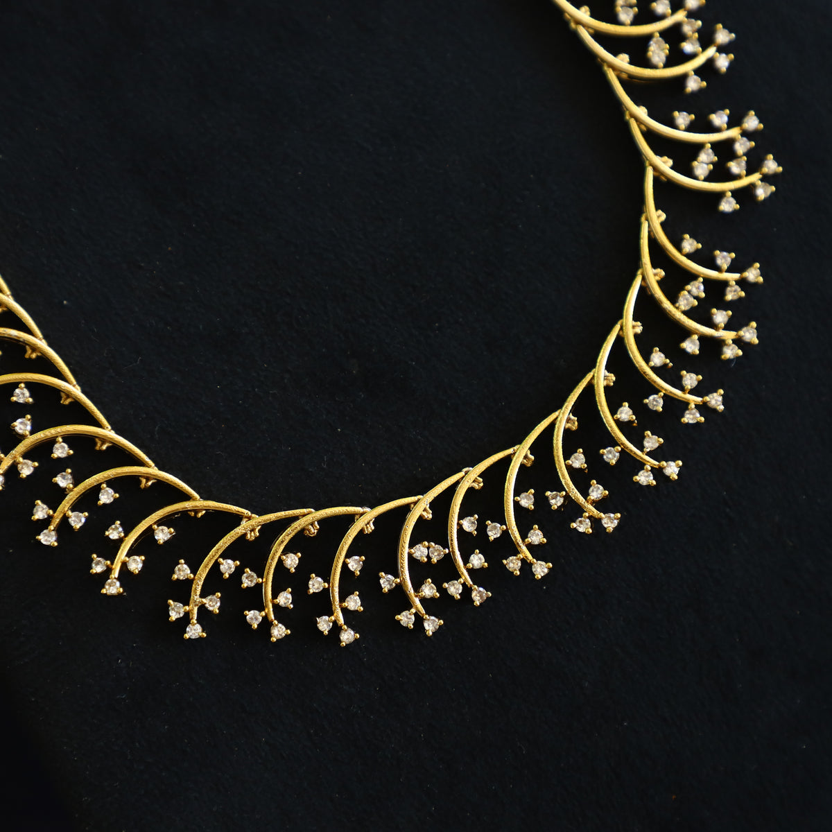 NEIL NECKPIECE