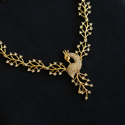 REEVA NECKPIECE