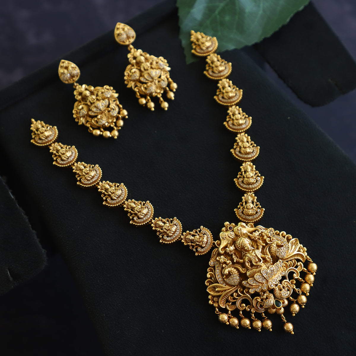 'ANTIQUE' LAXSHMI
