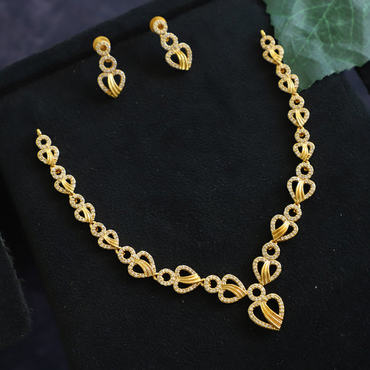 RAI NECKPIECE