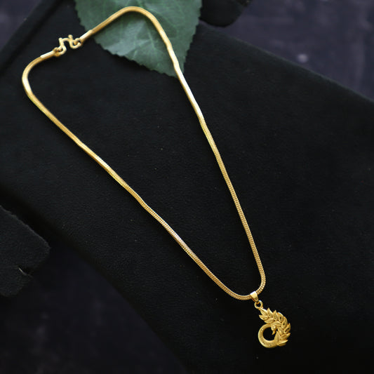 NICOLE CHAIN