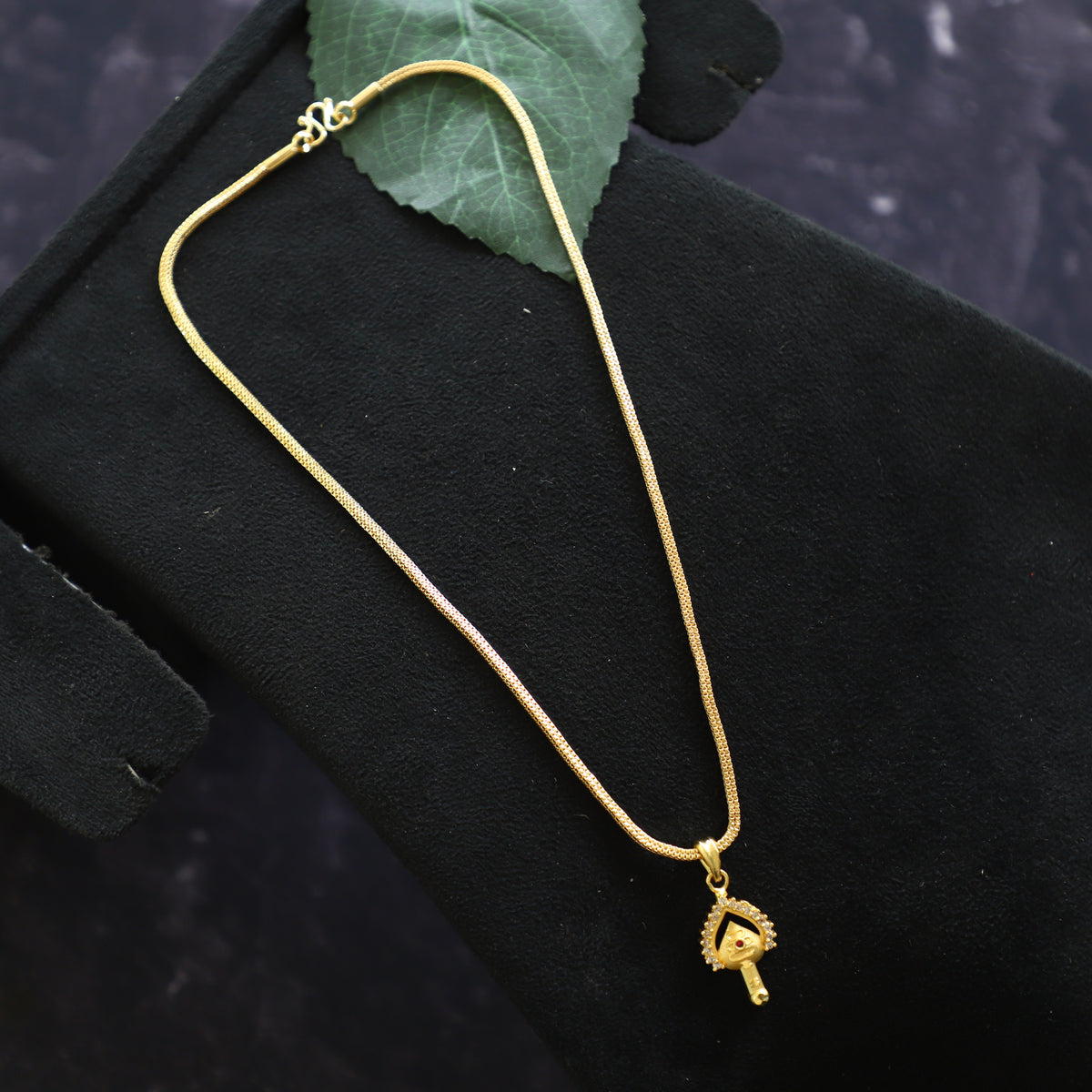 "VEL" CHAIN