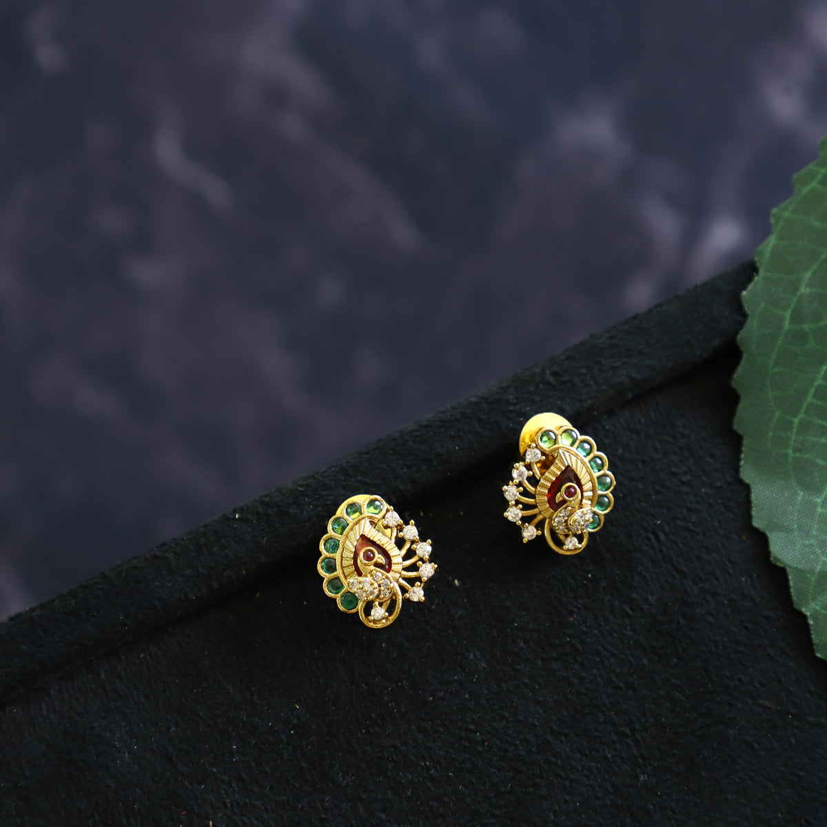 MULTI STONE PEACOCK NECK PIECE