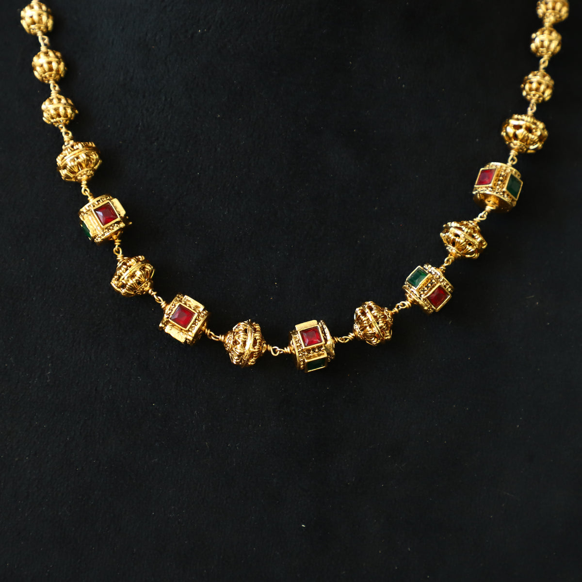 TRENDY BALL CHAIN