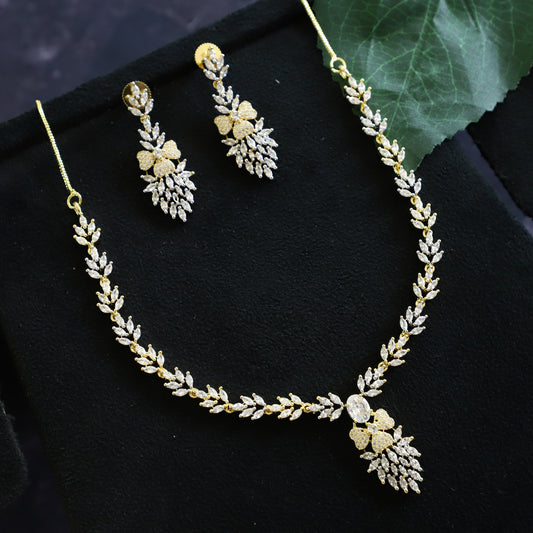 EISHA NECKPIECE