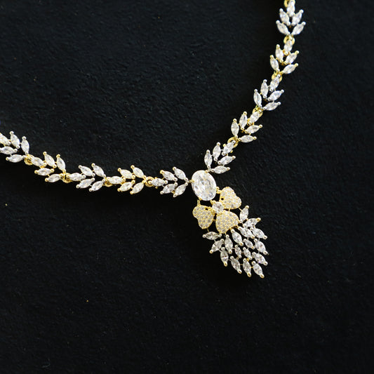 EISHA NECKPIECE