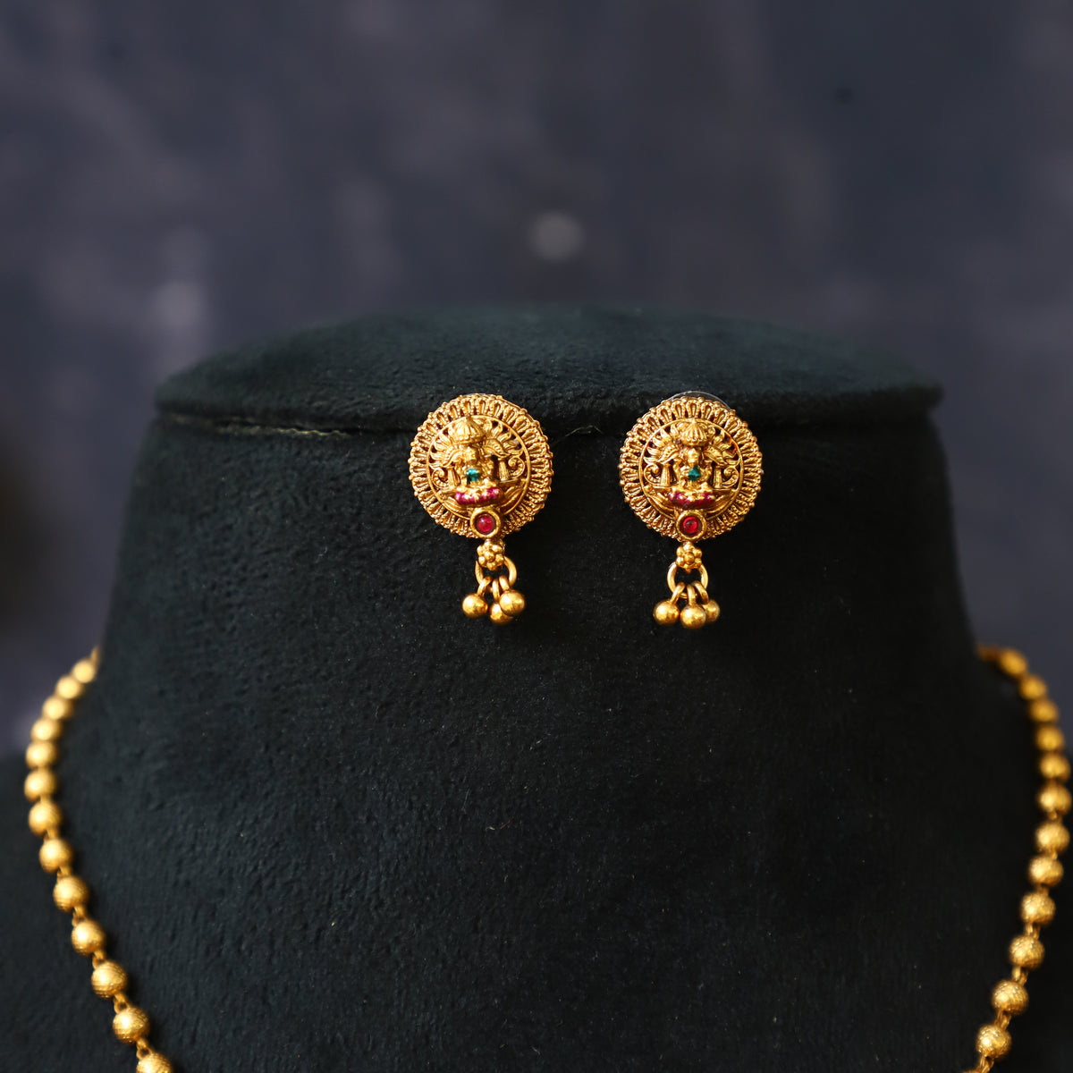 RAJI NECKPIECE