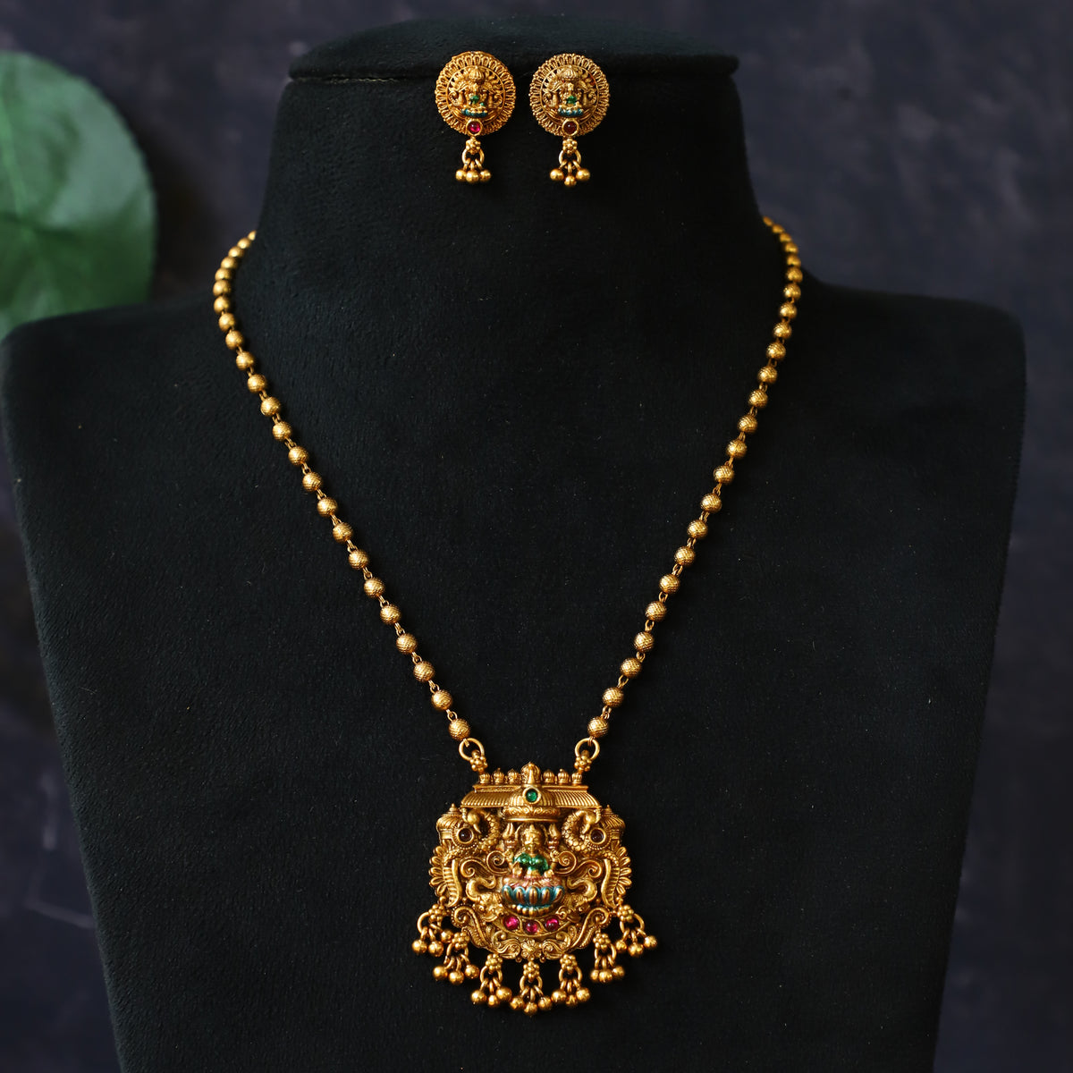 MIFFY NECKPIECE