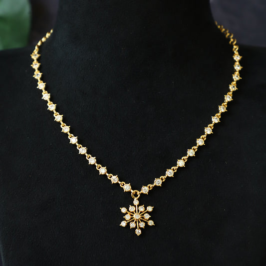 JAYAM NECKPIECE