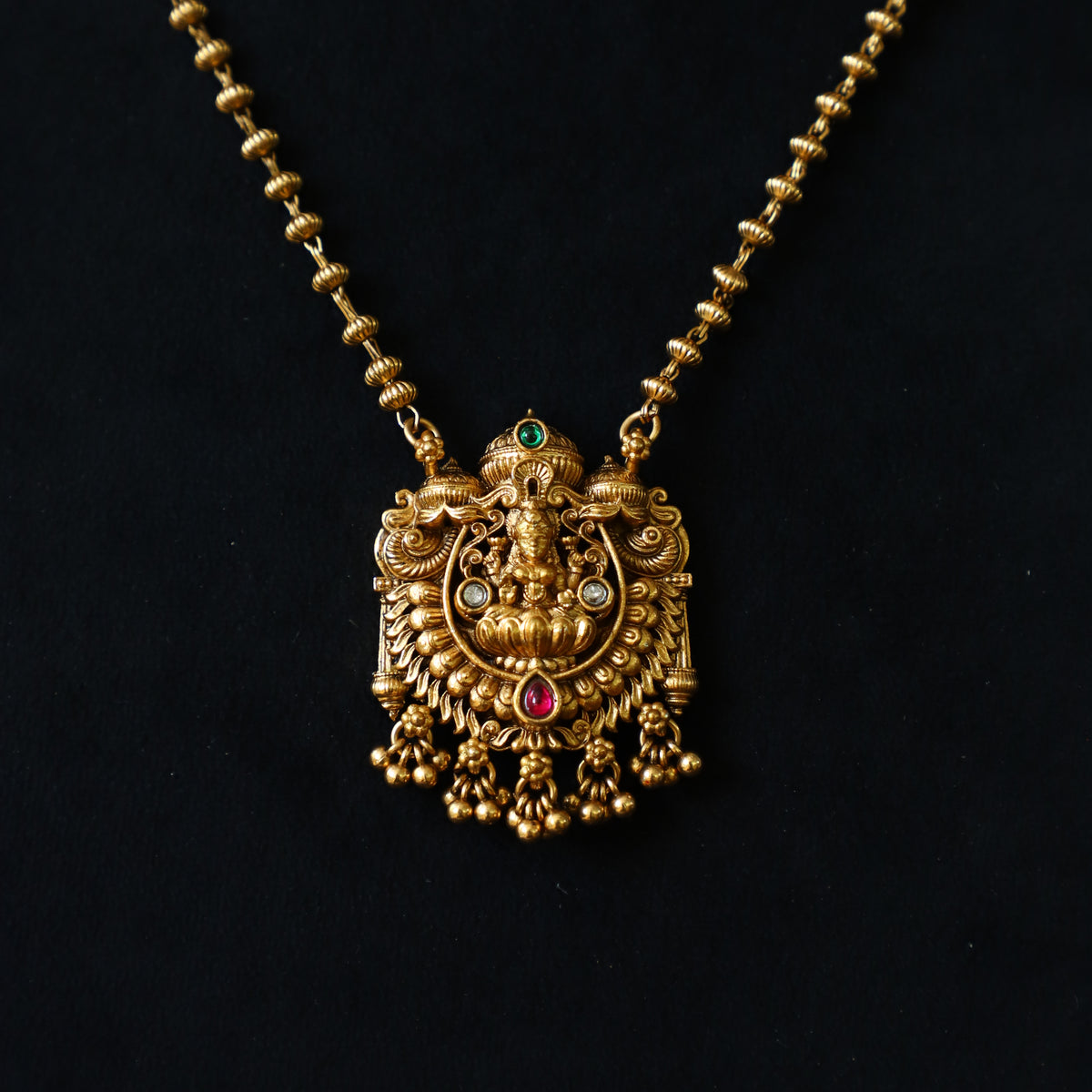 JACKAL NECKPIECE