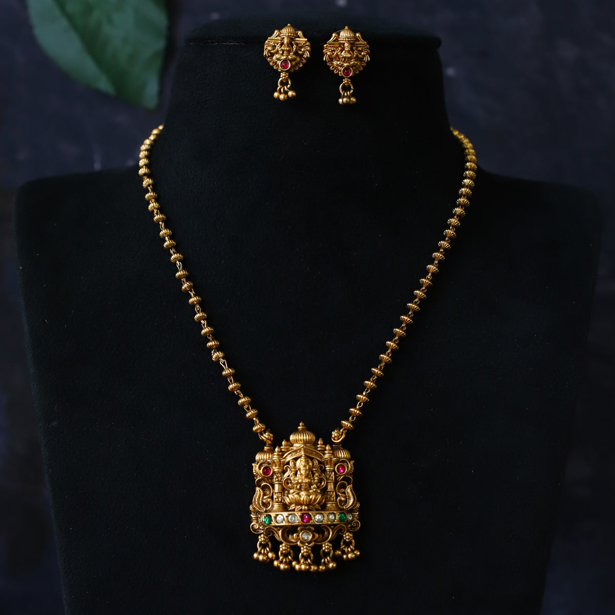 MULE NECKPIECE