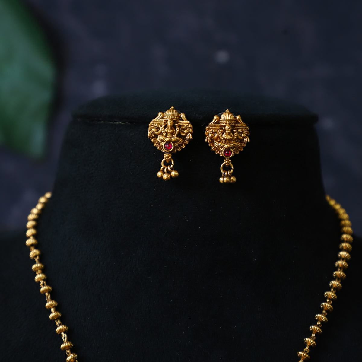 MULE NECKPIECE