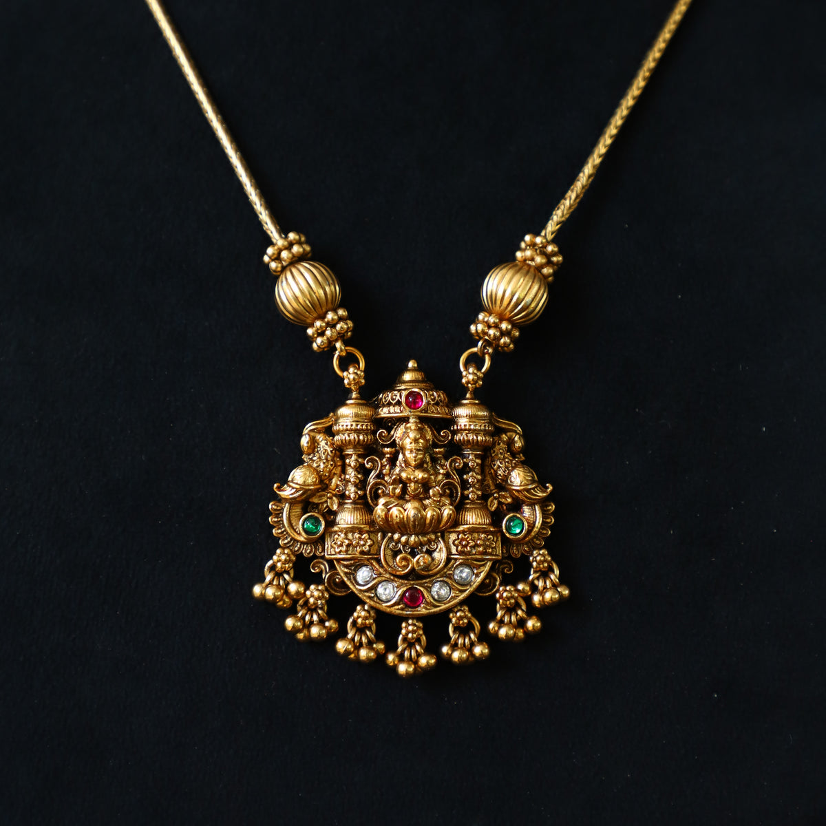 FLORA NECKPIECE