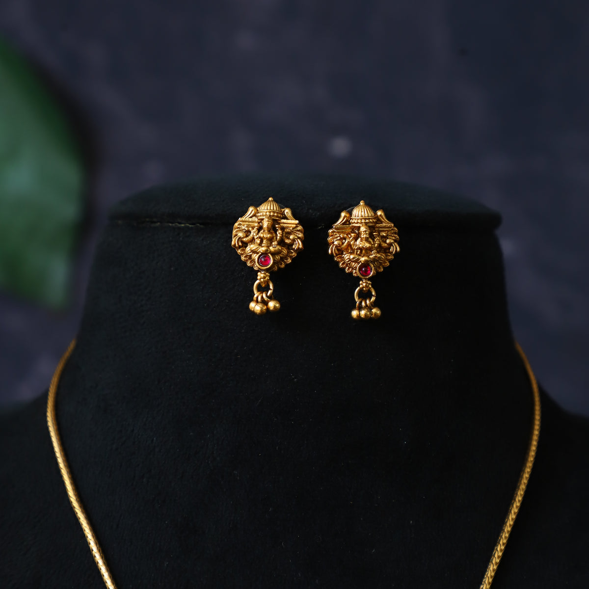 BIANCA NECKPIECE