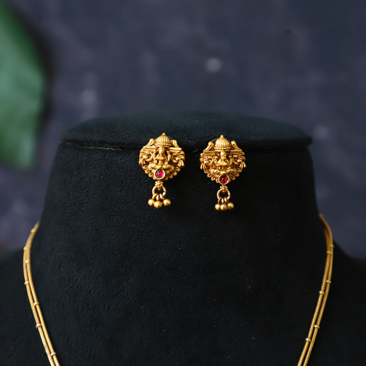 ESHANI NECKPIECE