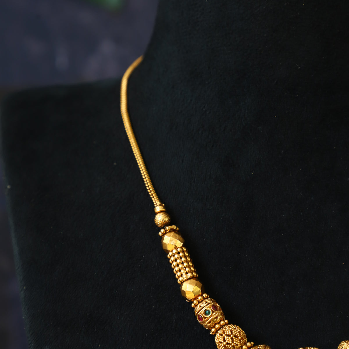 MIA BALL CHAIN